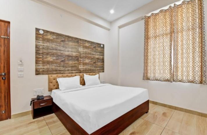 Hotel Amrapali Inn Jaipur Bagian luar foto