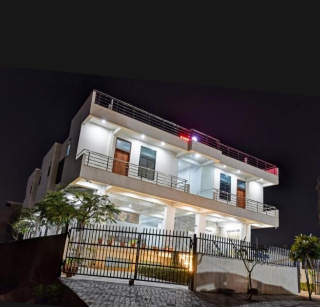Hotel Amrapali Inn Jaipur Bagian luar foto
